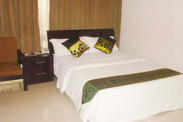 Room 7 of 36