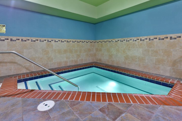 Hotel Pool