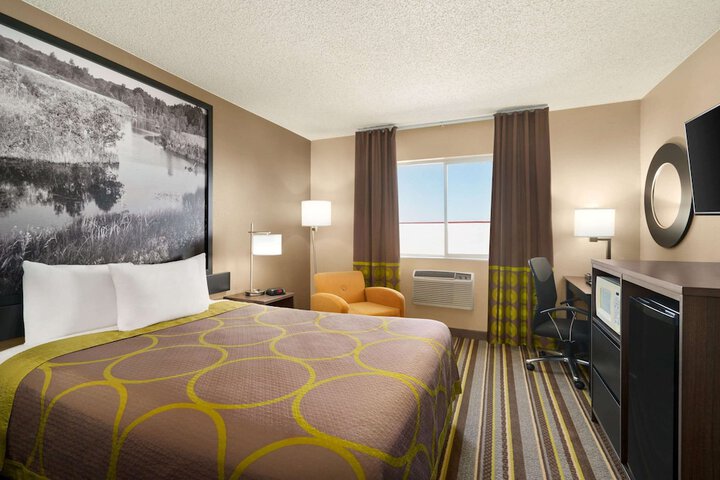 Room 12 of 29