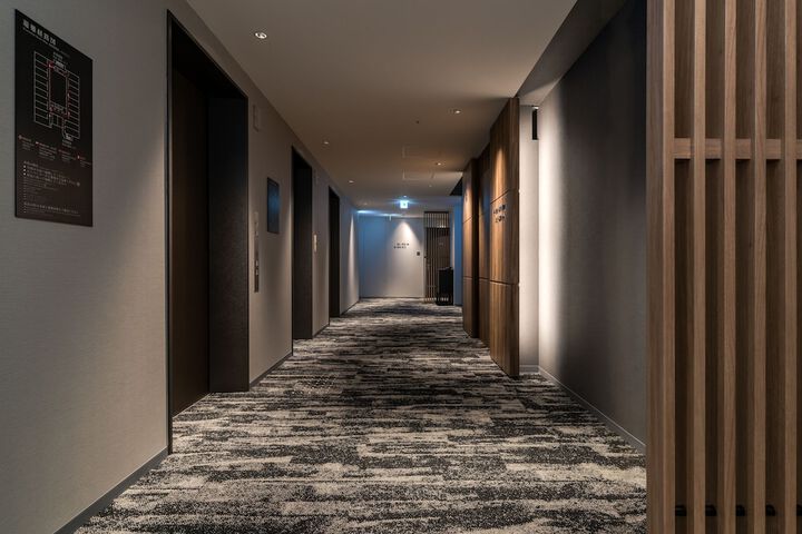 Ballroom/Hall 27 of 31