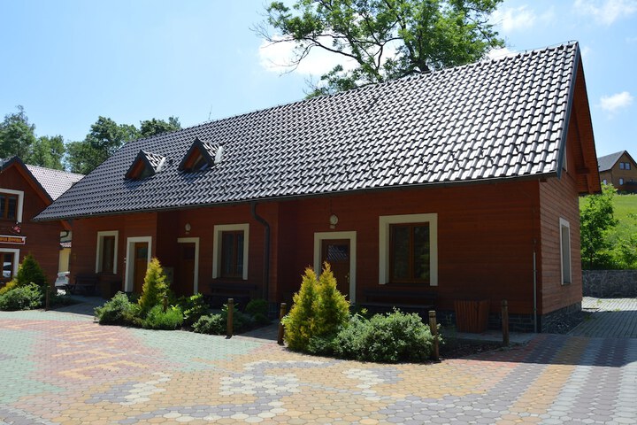 Hotel Exterior 33 of 36