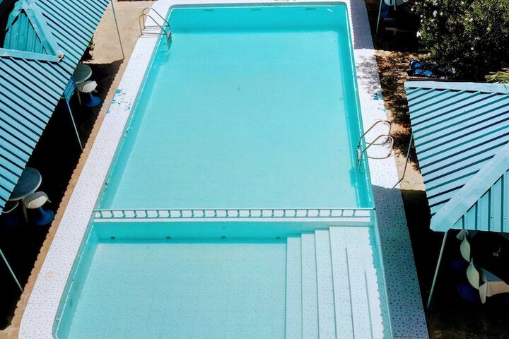 Hotel Pool