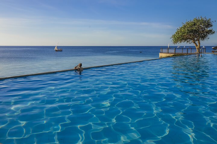 Pool 33 of 74