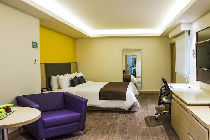 Room 25 of 69