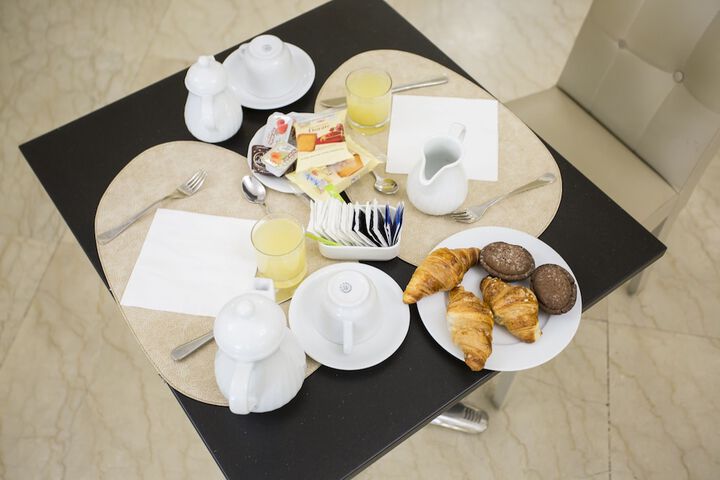 Breakfast/Coffee Service 52 of 75