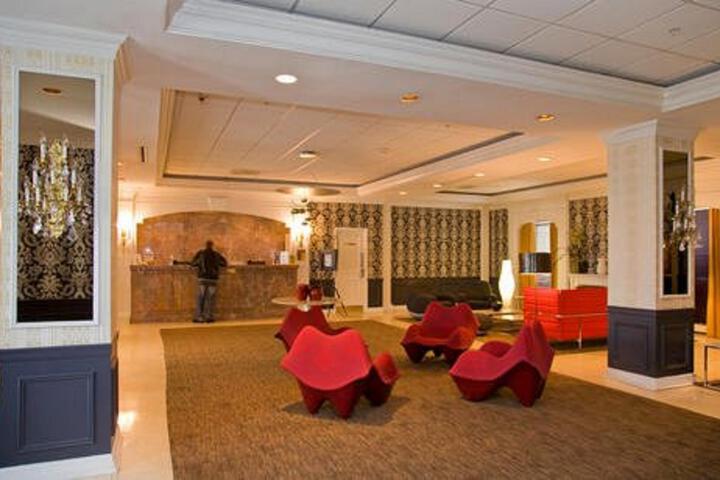 Hotel Interior 217 of 287