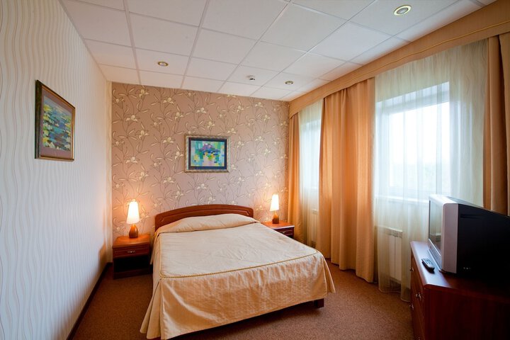 Room 13 of 99