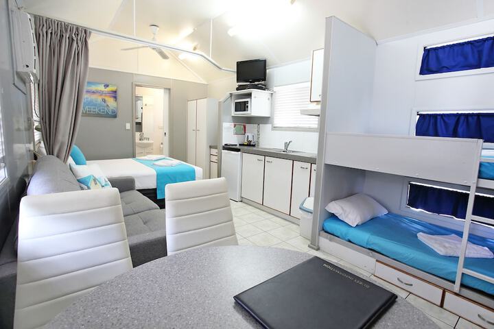 Room 18 of 261