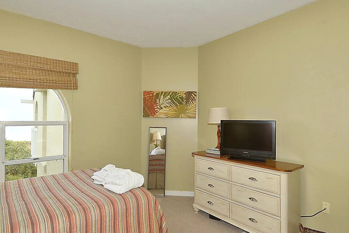 Room 4 of 17