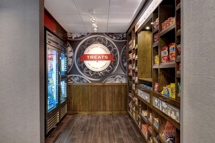 Snack bar