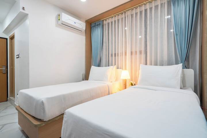 Room 15 of 47