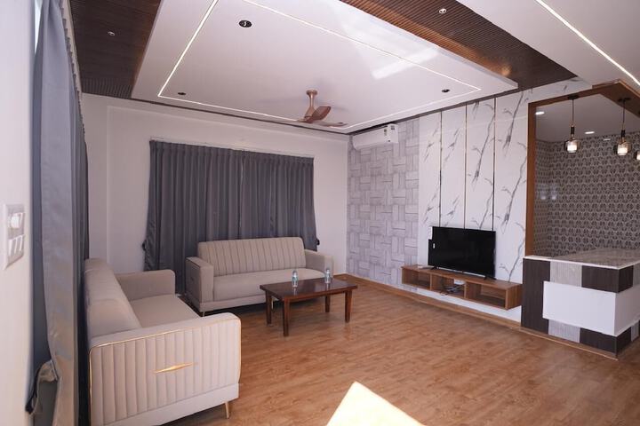 Room 3 of 11