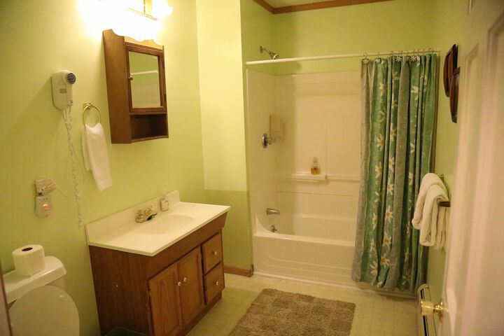 Room 121 of 165