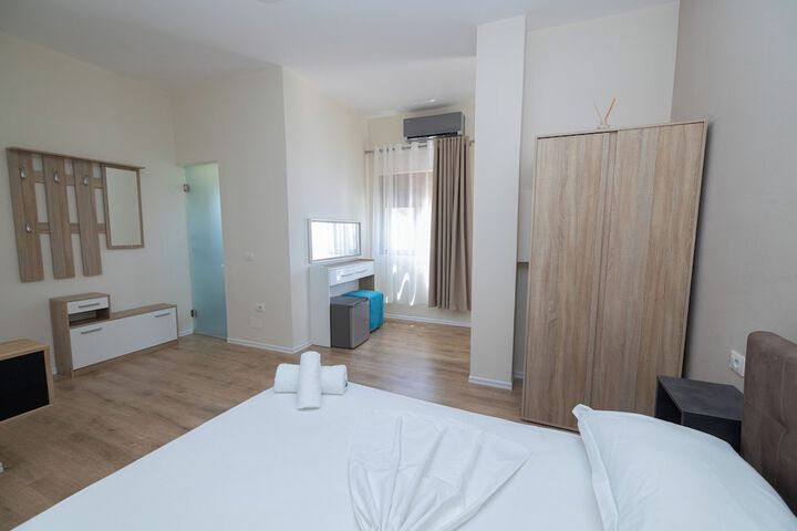 Room 32 of 110