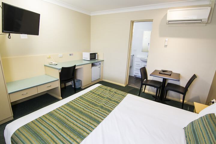 Room 19 of 35