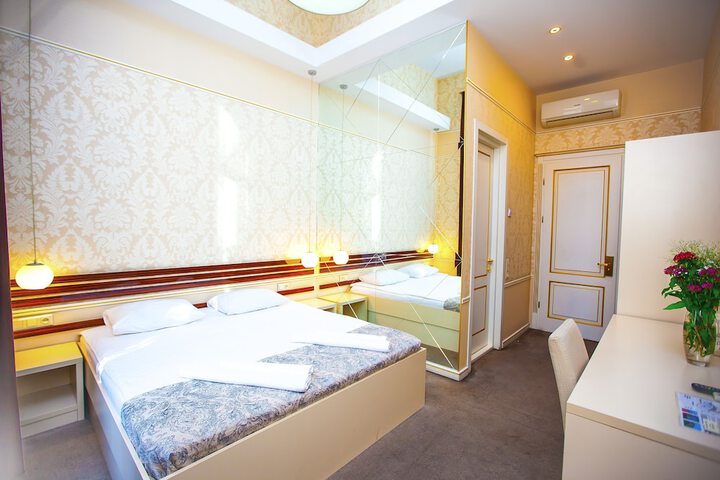 Room 25 of 91