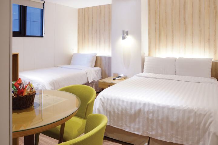 Room 18 of 47
