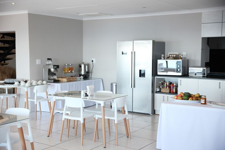 Breakfast/Coffee Service 69 of 102