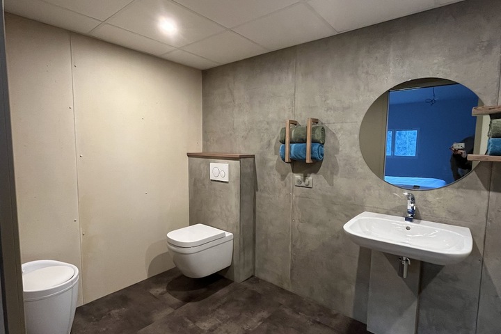Room 75 of 97