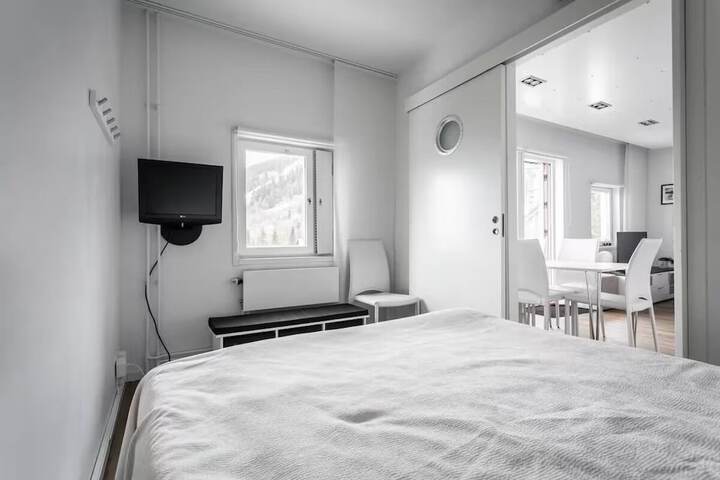 Room 172 of 865