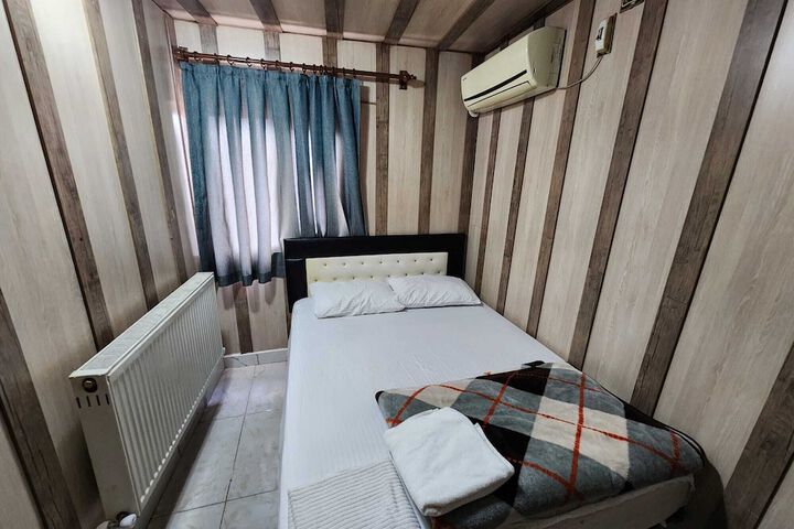 Room 12 of 39