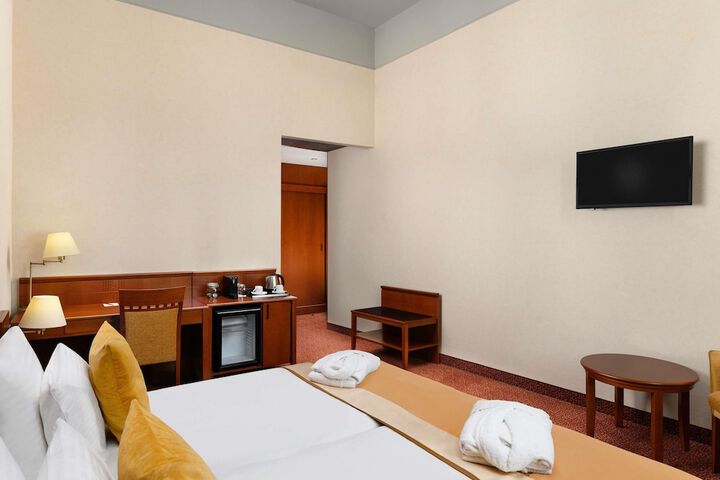 Room 38 of 101