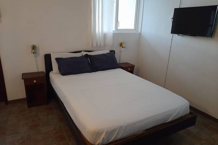 Room 18 of 83