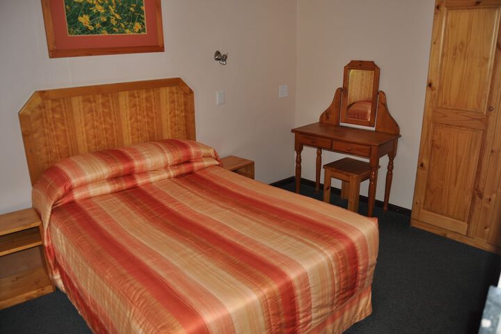 Room 15 of 138