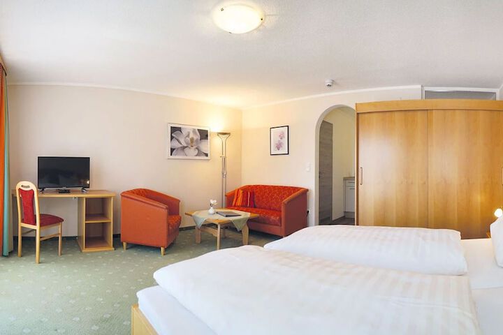 Room 2 of 56