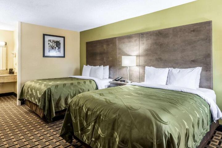 2 Queen Beds (4 of 8)
