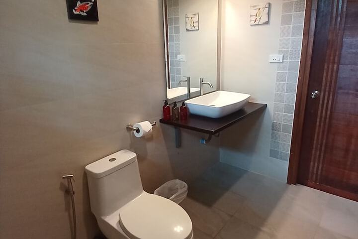 Room 37 of 51