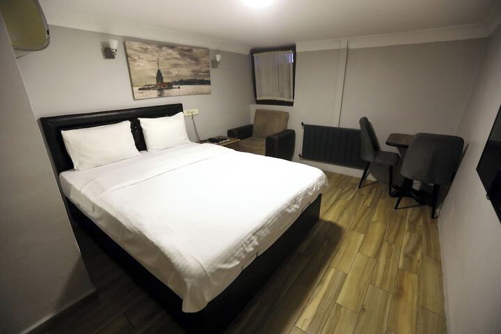 Room 5 of 55