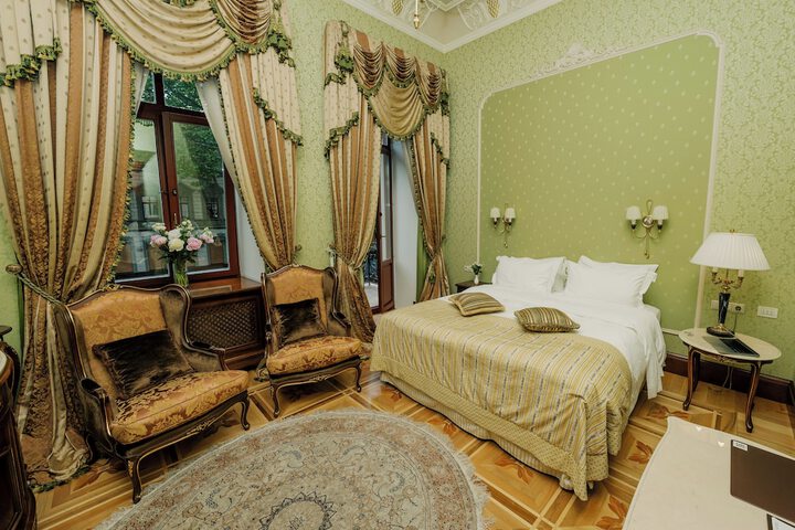 Room 20 of 85