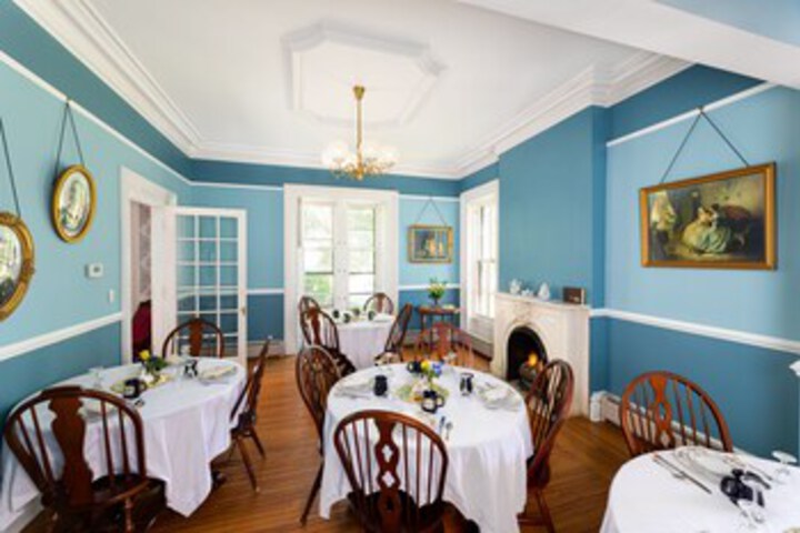 Dining 151 of 282