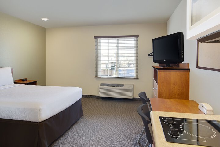 Suite Queen Bed (6 of 6)