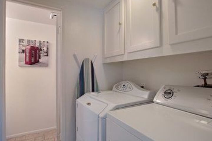 Room 12 of 16