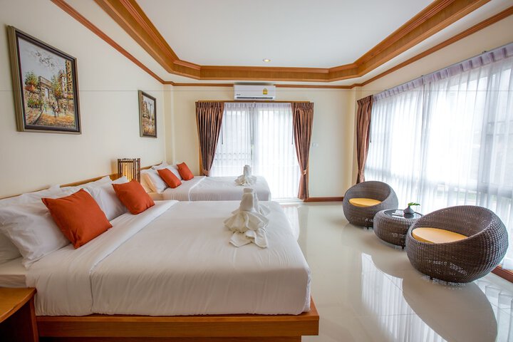 Room 9 of 35