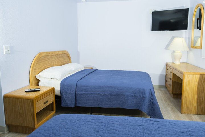 Room 4 of 19