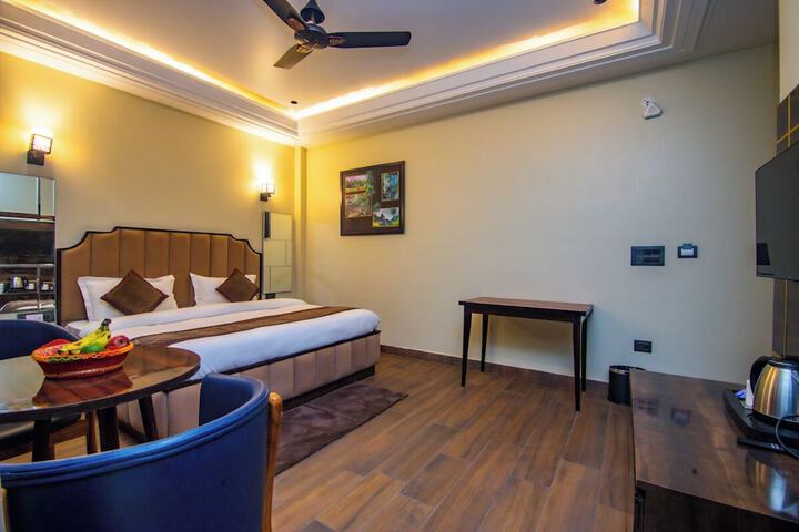 Room 19 of 44