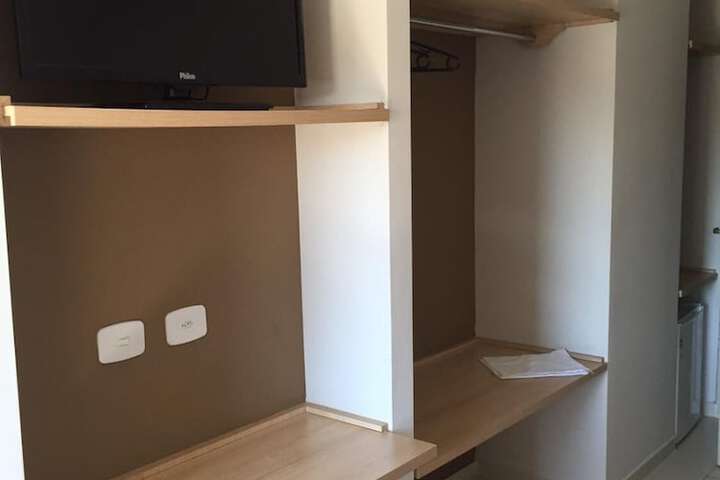 Room 12 of 40