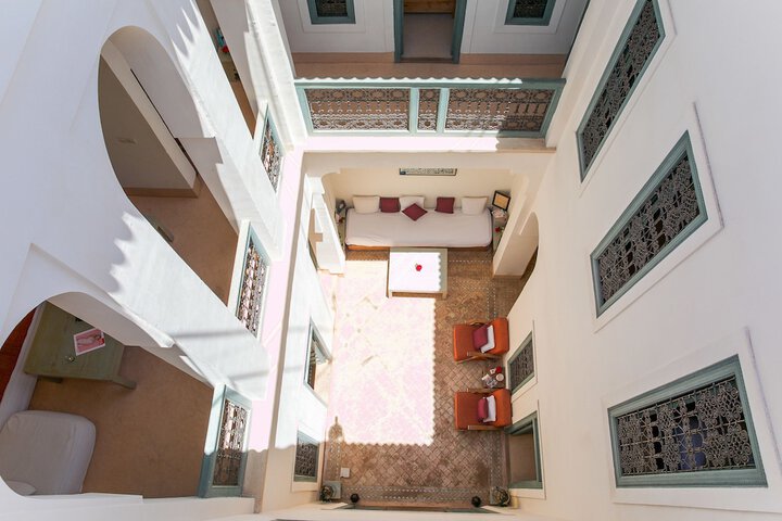 Entrance & Lobby