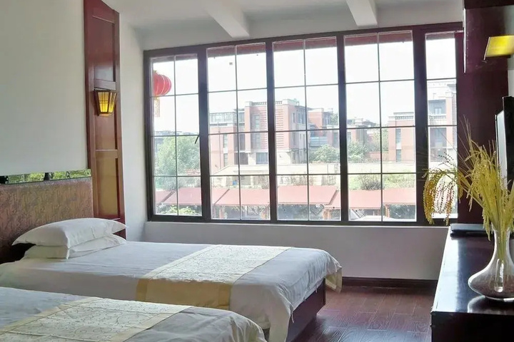 Room 5 of 19