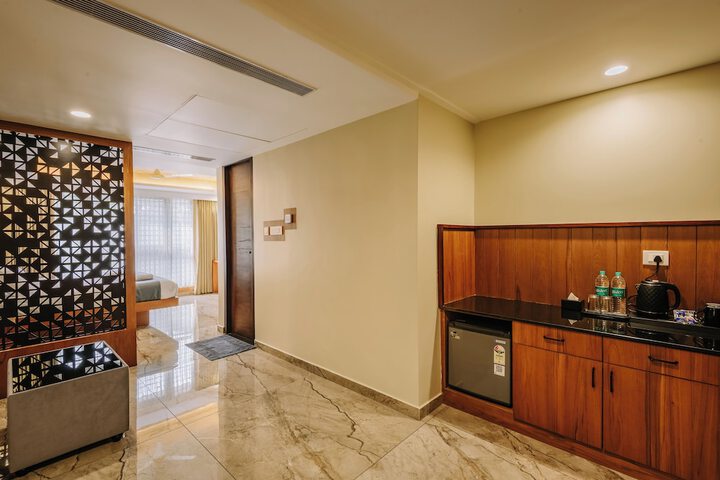 Room 72 of 107