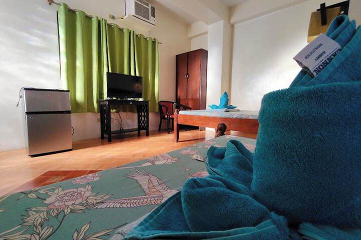 Room 4 of 120