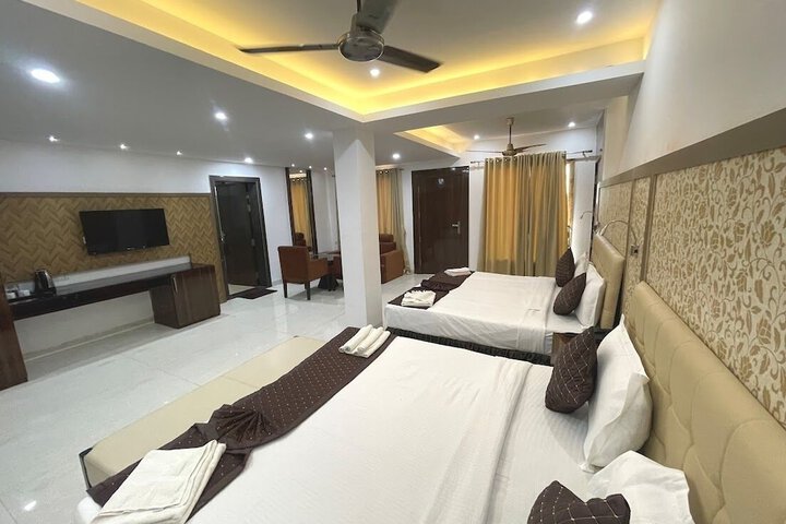 Room 8 of 29