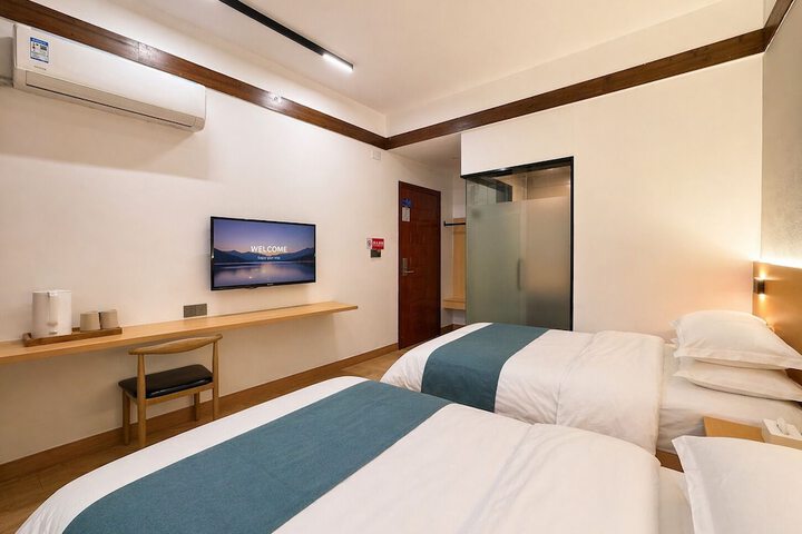 Room 19 of 43