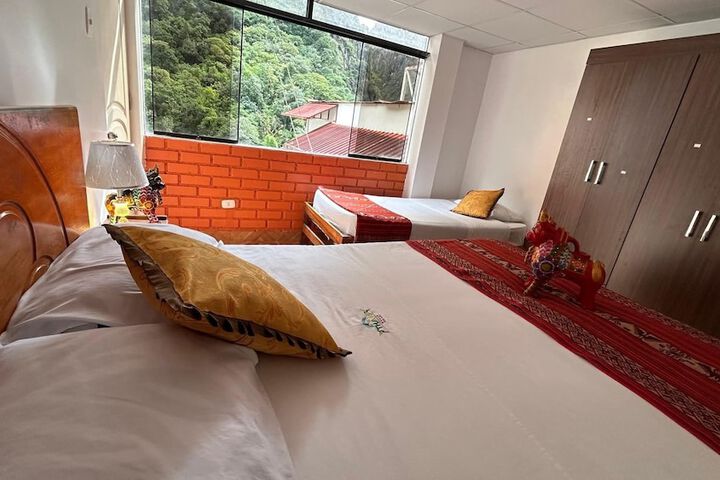 Room 9 of 15