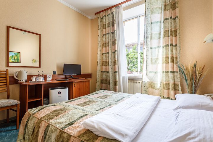 Room 29 of 65