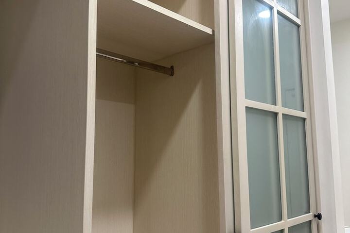 Room 4 of 33