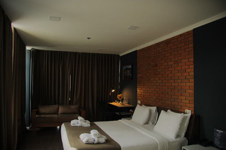 Room 75 of 240